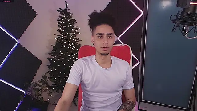 bigryann23 online show from December 20, 2025, 2:36 am